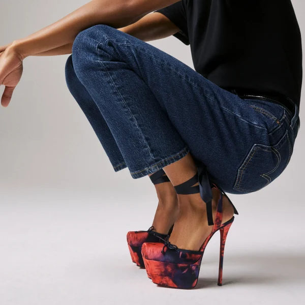 Best Christian Louboutin Cassia Lace Up Alta